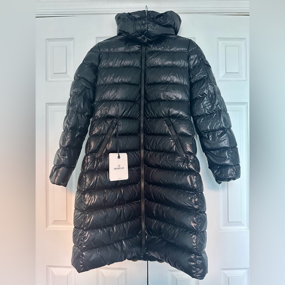 *NEAR NEW* Women's Moncler Moka || Size 4 - Picture 7 of 14